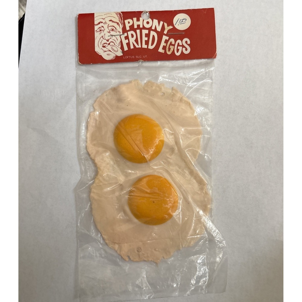 New Vintage Phony Fried Eggs Novelty Rubber Prank Gag Toy Deadstock NOS Loftus